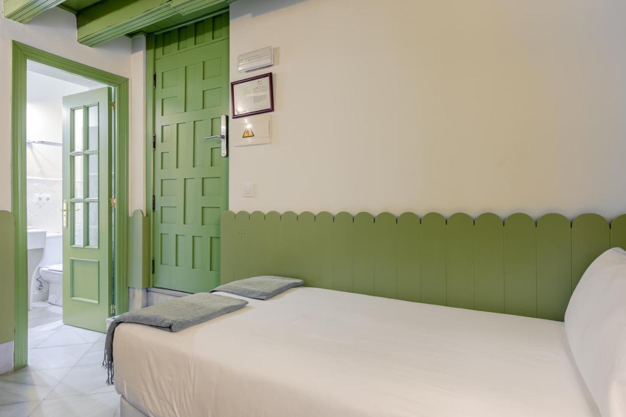 Nuea Giralda Hotel
