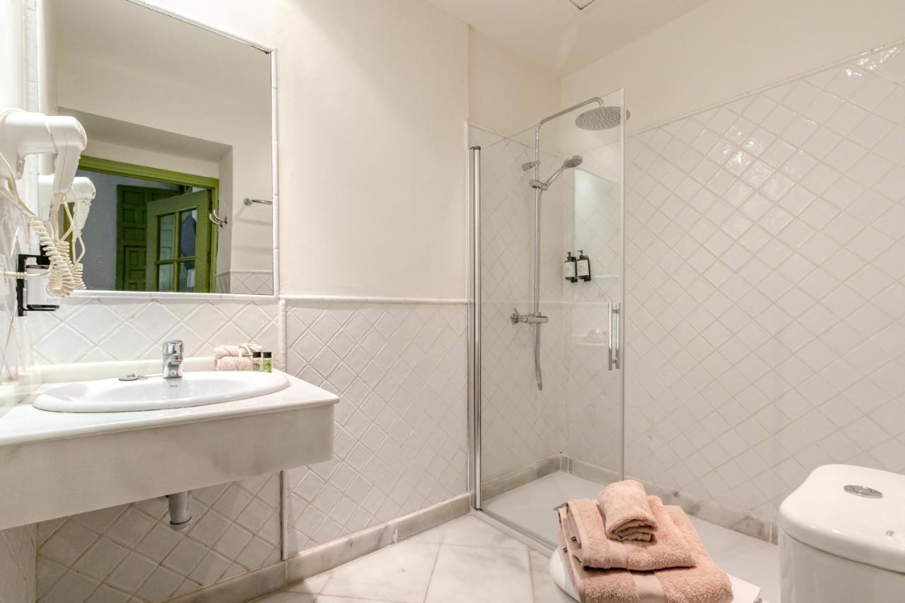 Hotel Nuea Giralda Sewilla