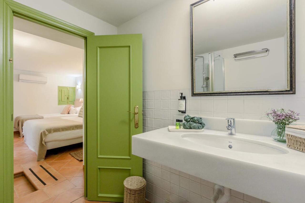 Hotel Nuea Giralda 2*