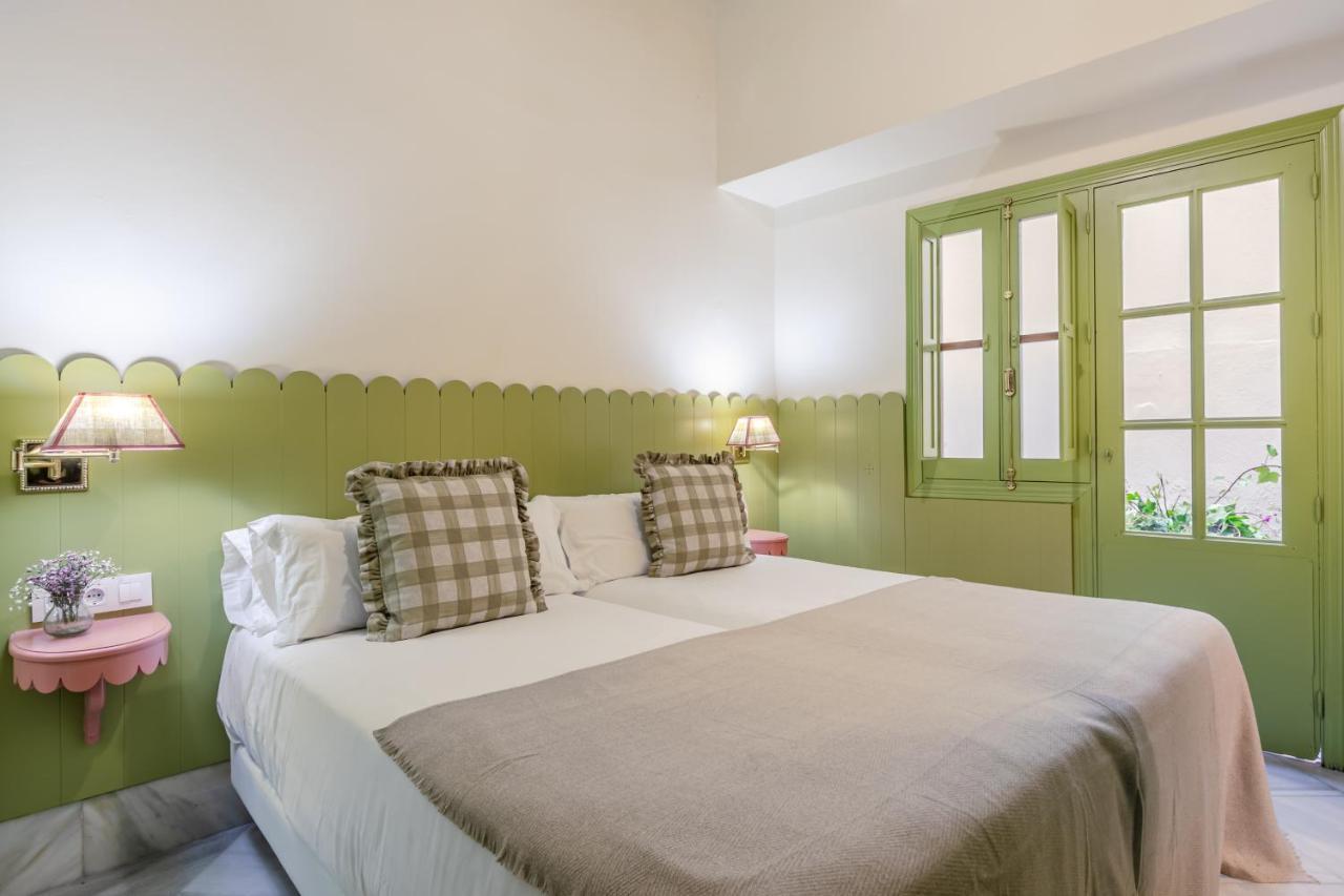 Hotel Nuea Giralda 2*