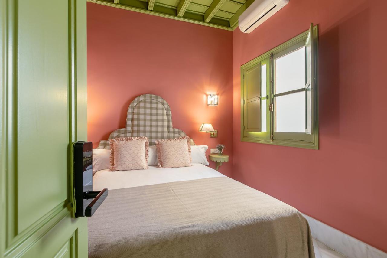 Nuea Giralda Hotel
